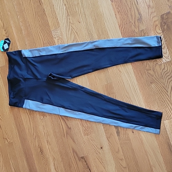 NWT LulaRoe Rise Brave Leggings Size Small - Picture 2 of 6